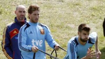 Piqu&eacute; y Ramos en un entrenamiento de la selecci&oacute;n. 