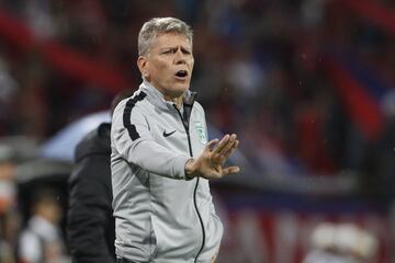 El entrenador de 62 años renunció a la dirección técnica de Nacional pocos días después de recibir el respaldo de la dirigencia debido a la goleada sufrida 4-1 frente a Fluminense por la Copa Sudamericana.
