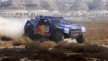 <b>EL MÁS RÁPIDO. </b>Carlos Sainz volvió a demostrar ayer que es el más rápido al volante de su Touareg.