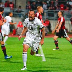 Se mantiene el Eintracht en la Bundesliga; Fabián jugó 80'