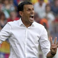 Poyet: "Como aficionado al fútbol disfruté de Messi"