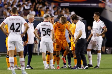 César Palacios golpea la puerta