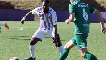Flecos con el representante de El Hacen ralentizan su llegada a Lugo