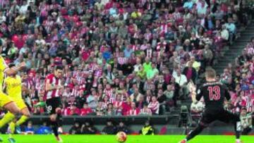 Su último tanto. Aduriz batió con este zurdazo al meta sportinguista Alberto, la acción que supuso el 3-0 definitivo.