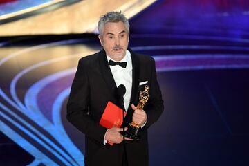 'Roma': Oscar a la película de habla no inglesa. Alfonso Cuarón, director del largometraje, recogió el premio.