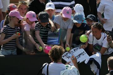 Firmando Alexander Zverev.