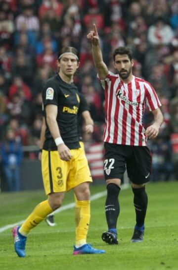 Filipe Luis y Raúl García.
