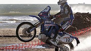 <b>GANADOR</B>. Fretigne ha empleado 6.13 minutos en llegar a la meta, situada en la playa de Castellón.