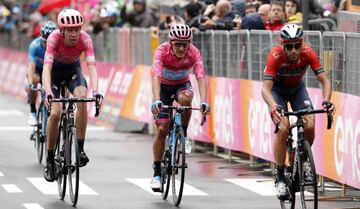 Giulio Ciccone del Trek-Segafredo fue el ganador de la etapa entre Lovere y Ponte di Legno. Richard Carapaz se mantiene como líder de la general.