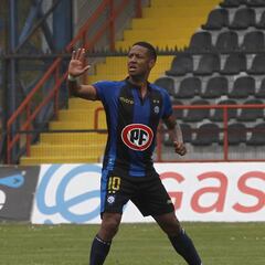 Gabriel Torres acecha a Paredes en la tabla de goleadores