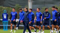 Felipe Miñambres en un entrenamiento con el Levante.