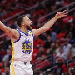 Curry, LeBron y otras 3 estrellas del club NBA de los 500 millones