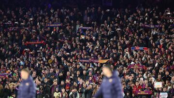 ¡Inolvidable! La ovación del nuevo Camp Nou a Messi que pone los pelos de punta