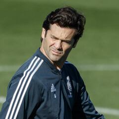 Solari estrena escudo de lujo