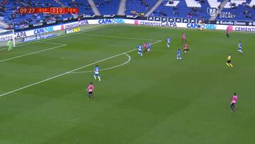 El golazo del hondureño Bryan Acosta ante un ex del Madrid