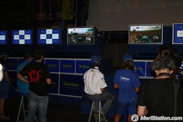 [CP] Javi Villa, piloto de GP2, visita la Campus Party