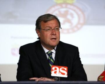 El alcalde de Le車n, Antonio Silv芍n.
