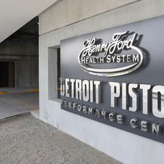 What teams will participate in the 2022 Draft Lottery and what are the odds of winning the first pick?