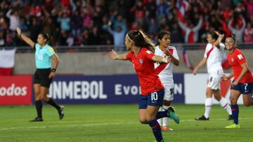 Chile goleó a Perú en La Serena.