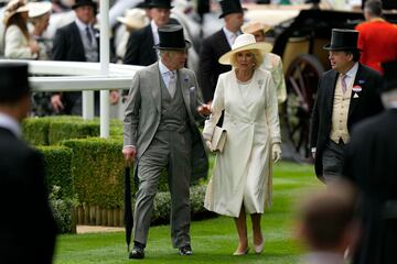 El rey Carlos III de Inglaterra y la reina Camila acuden a Ascot por primera vez como monarcas del Reino Unido.