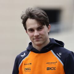 McLaren ata a Piastri