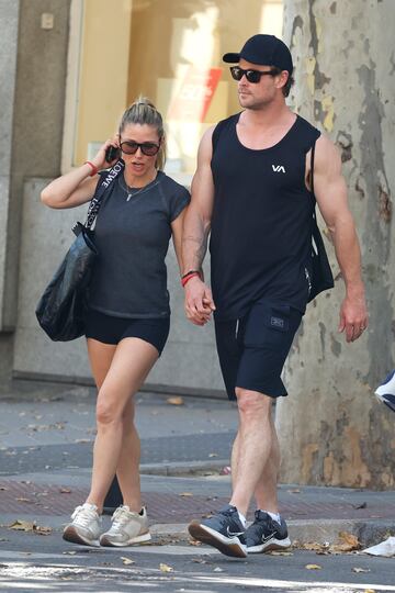 La pareja de actores paseando por el centro de Madrid. 