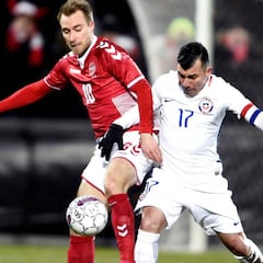 Medel marcó el ritmo en su regreso al mediocampo de Chile