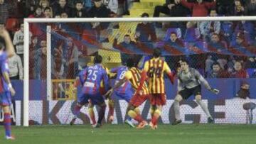 Gol de El Zhar. 1-0.