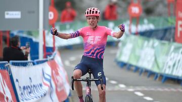 EF Pro Cycling's British rider Hugh Carthy celebrates as he crosses the finish-line of the 12th stage of the 2020 La Vuelta cycling tour of Spain, a 109.4-km race from Pola de Laviana to Alto de l'Angliru, on November 1, 2020. (Photo by MIGUEL RIOPA / AFP)