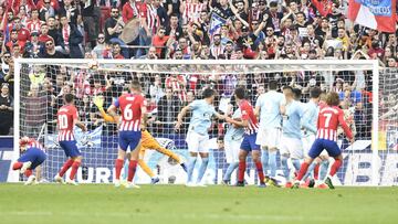 Griezmann logra un gol de falta al Celta. 