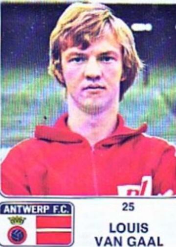 Louis Van Gaal, técnico de Manchester United, cuando jugaba en el Antwerp de Bélgica. Tenia 22 años.