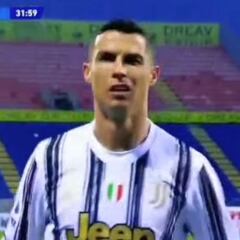 Va a estar en millones de móviles en forma de Gif: el gesto de Cristiano tras marcar tres en media hora