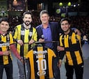 Hinchas de Fernández Vial homenajearon a Mario Kempes en Festigame
