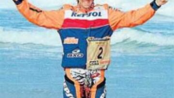 <b>COMA, EL VIGENTE CAMPEÓN. </b>Marc, celebrando su victoria en la última edición, es el favorito en motos.