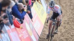 Van der Poel regresará al ciclocrós en diciembre