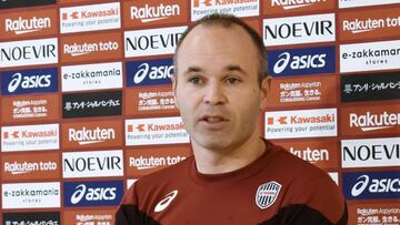 Iniesta afirma que aún está "adaptándose" a Japón