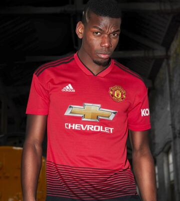 Manchester United unveil new 2018/19 season home kit