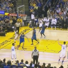 Thompson celebra un triple de Curry antes de tiempo y se lía...