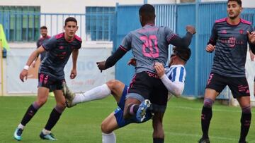 Momento del partodo entre el Motril y el Marbella.