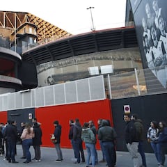 El Valencia expedienta a varios abonados por revender entradas