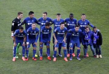 Once inicial del Getafe. De pie: Guaita,Juan Rodr¨ªguez, Cala, Vel¨¢zquez, Yoda y ?lvaro. Agachados: Wanderson, Lacen, Dami¨¢n Su¨¢rez, Sarabia y V¨ªctor.