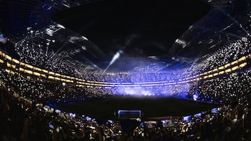 &iexcl;Espectacular!; Show de luces en la casa de Rayados previo a la Final