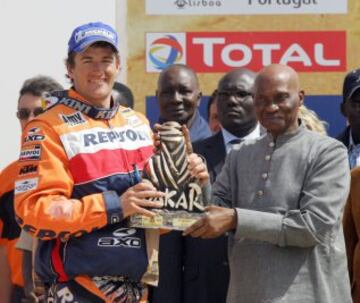 Dakar 2006: El 15 de enero de 2006. MarcComa, montando una KTM, ganó en la categoría de motociclismo