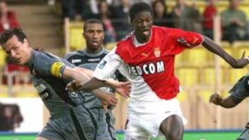 <b>REFERENCIA. </b>Adebayor tardó en convencer a Deschamps, pero en la 2005-06 agarró la titularidad y fue su mejor campaña en Mónaco.