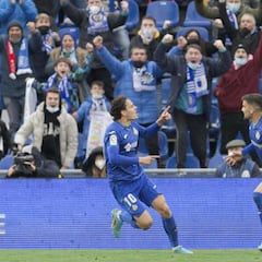 Ünal hace arte en el Coliseum