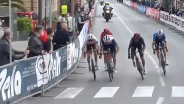 El potente sprint de Egan Bernal para ser segundo en Italia