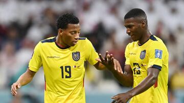 AL KHOR, QATAR - NOVEMBER 20: Gonzalo Plata (L) and Moises Caicedo of Ecuador celebrate their team's second goal by Enner Valencia (not pictured) during the FIFA World Cup Qatar 2022 Group A match between Qatar and Ecuador at Al Bayt Stadium on November 20, 2022 in Al Khor, Qatar. (Photo by David Ramos - FIFA/FIFA via Getty Images)