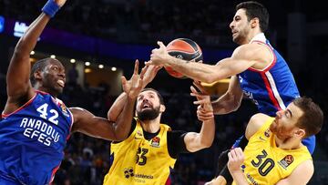 Una sólida defensa y un Nikola Mirotic letal acaban con el Efes