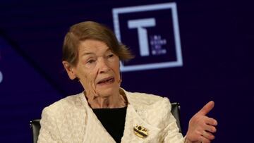 FILE PHOTO: Actor and politician Glenda Jackson speaks on stage at the Women In The World Summit in New York, U.S, April 12, 2019. REUTERS/Brendan McDermid/File Photo