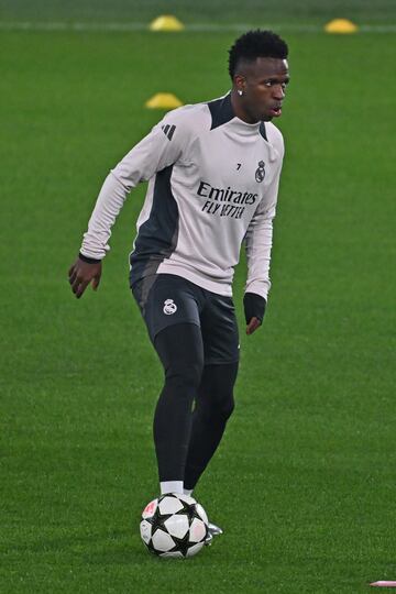 Vinicius pis este lunes el estadio del Atalanta.